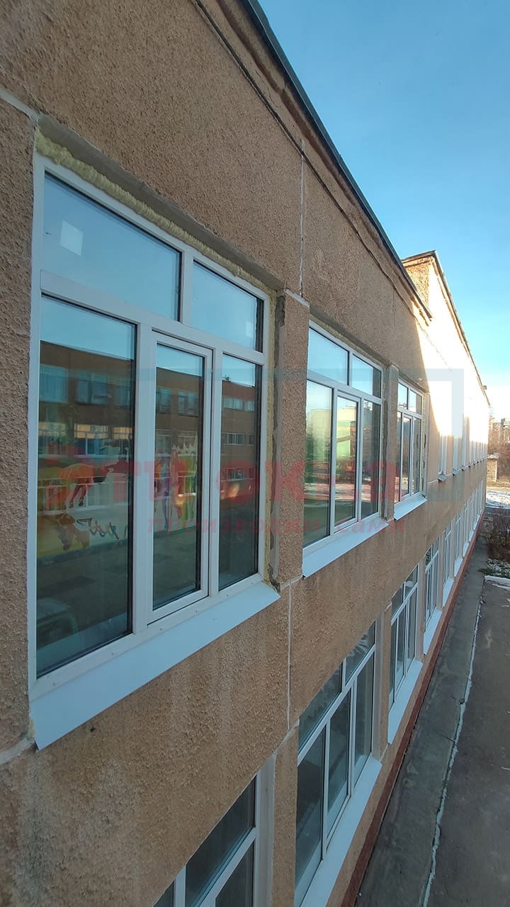 Замена пластиковых окон от компании Эти Окна по адресу Школа №25 (коридор второй этаж)