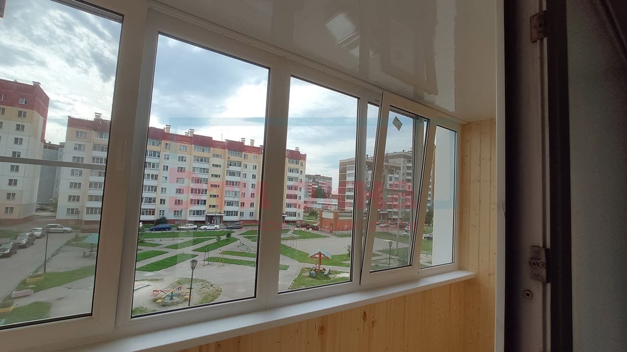 Остекление балкона от компании Эти Окна по адресу Гайдара, 27