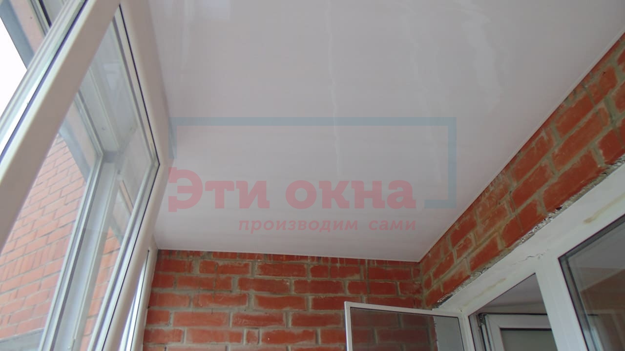 Остекление балкона под ключ от компании Эти Окна по адресу Октябрьская, 15а