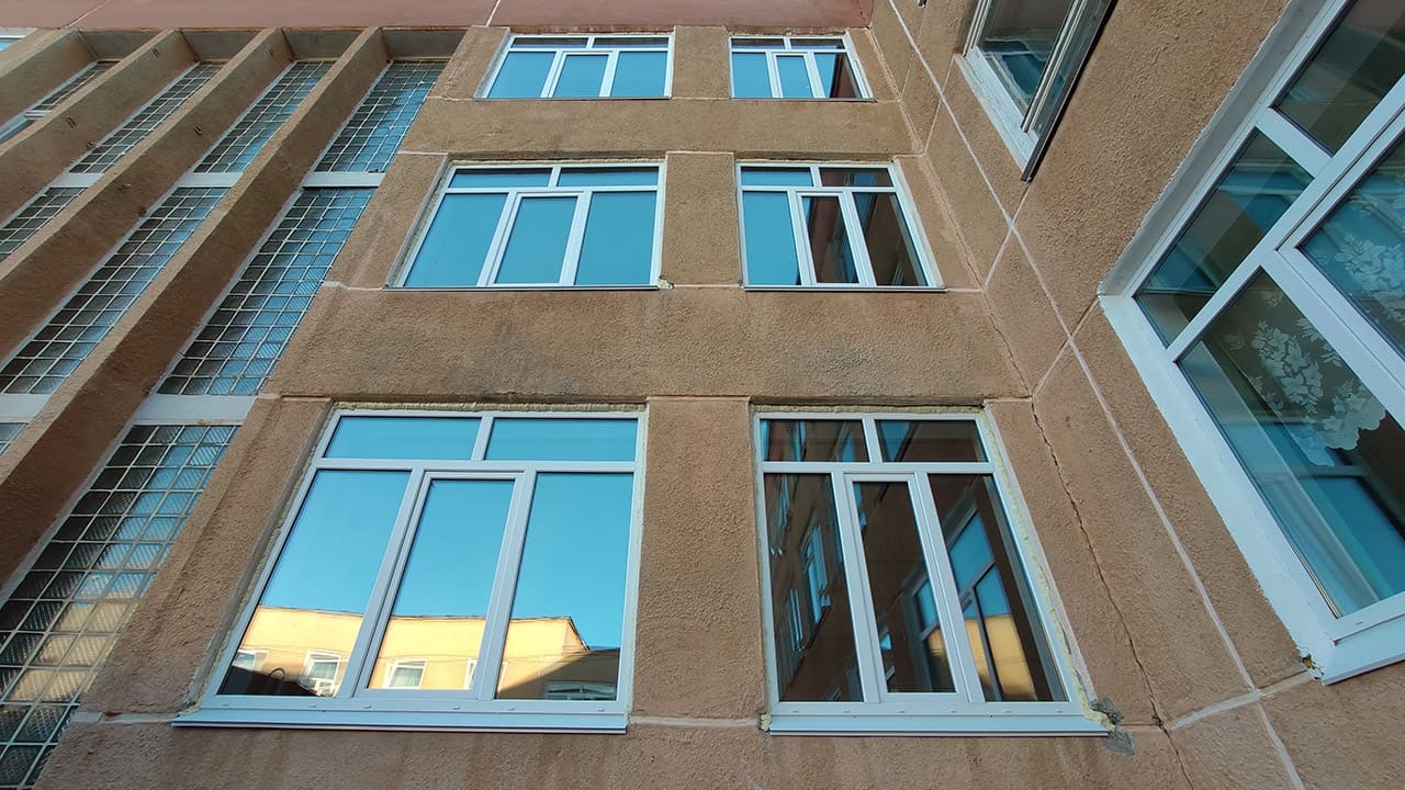 Пластиковые окна Школа № 25 (окна улица)