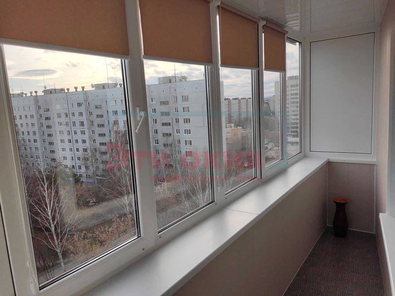 Отделка балкона в Челябинске от компании Эти Окна по адресу К.Маркса, 20