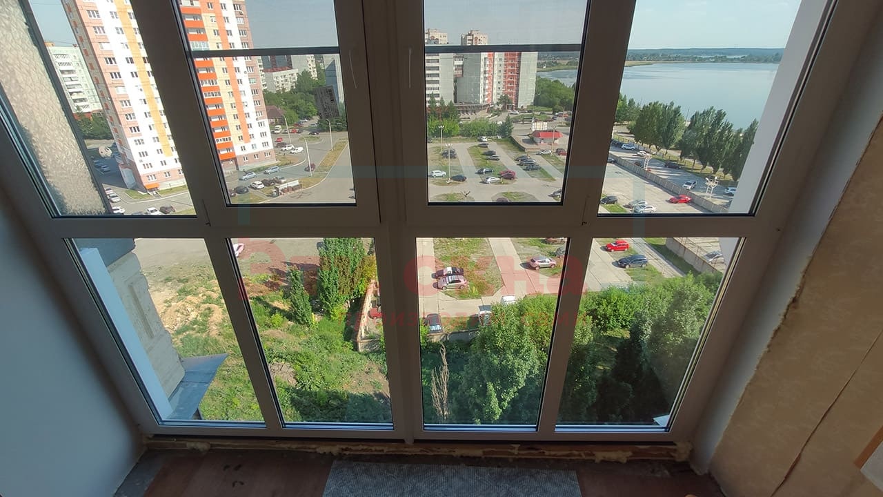 Остекление балкона от компании Эти Окна по адресу Гайдара, 16