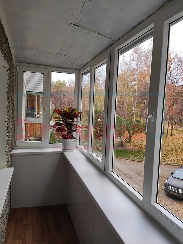 Внутренняя отделка балкона под ключ по адресу Набережная, 65